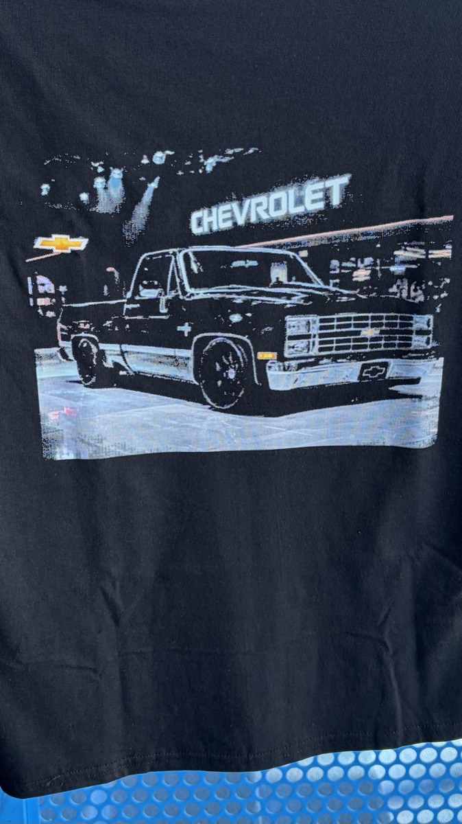 Camiseta oscura con impresión DTF de alta definición